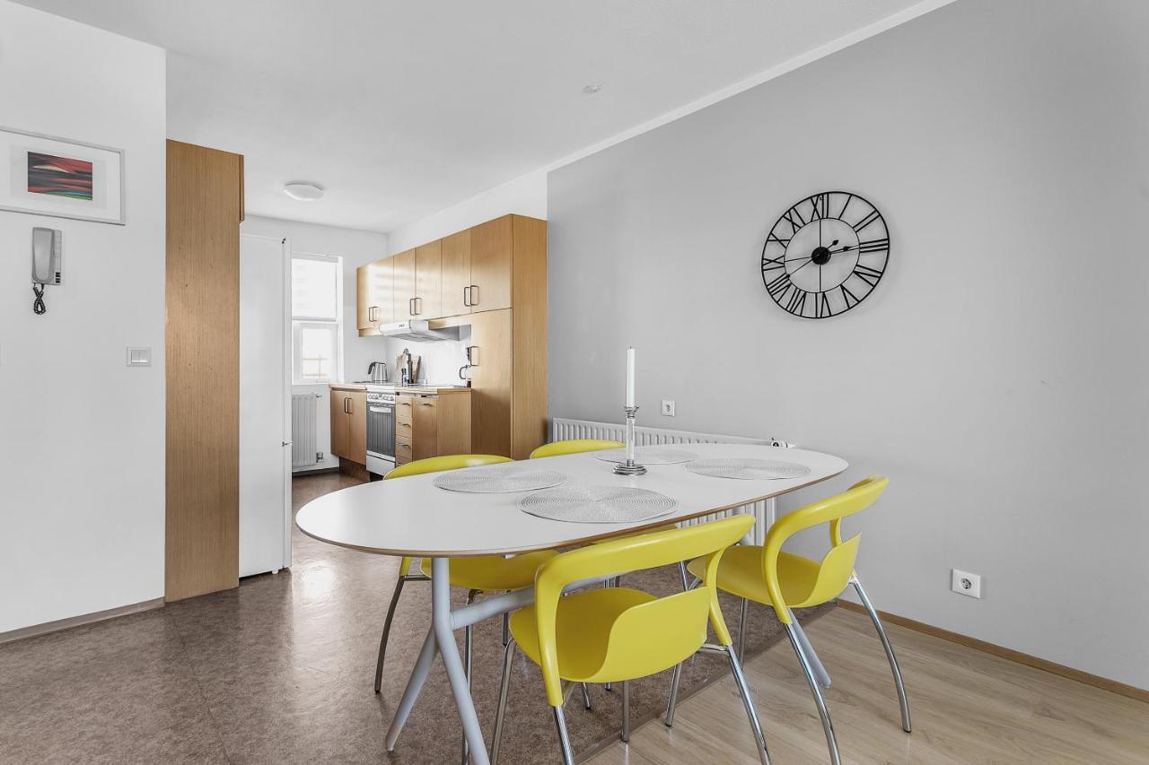 Charming, 2 Bedroom Seaside Reykjavík